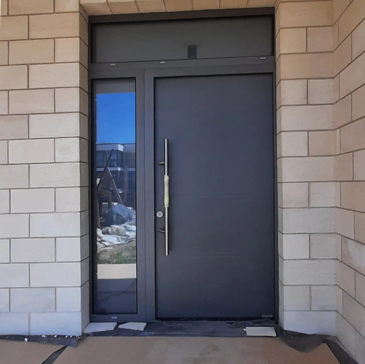 Durable aluminium frame detail in matte finish